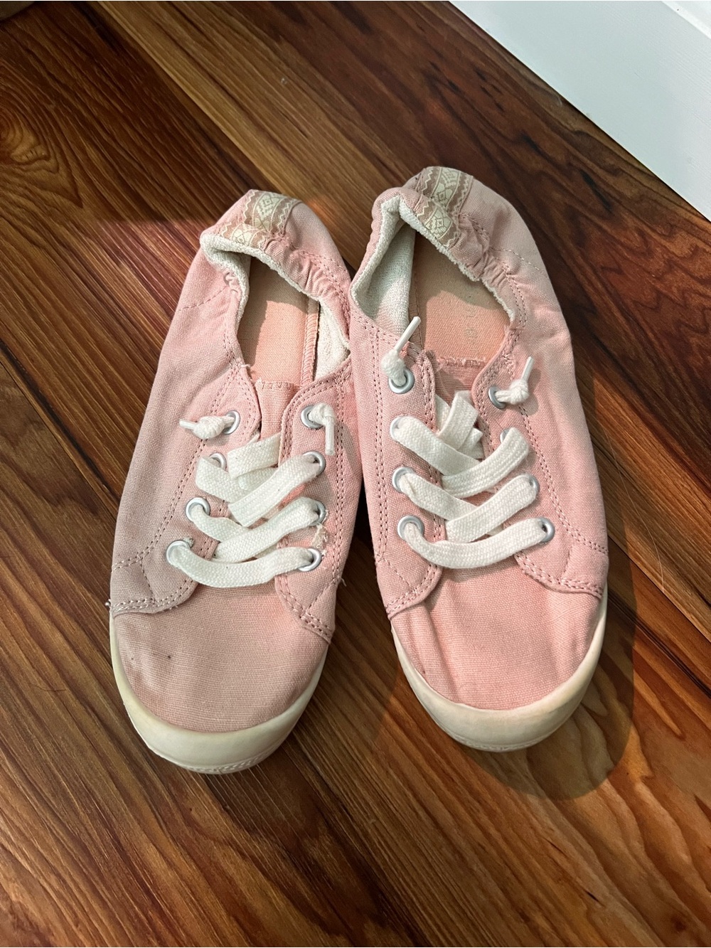 madden girl slip on sneakers